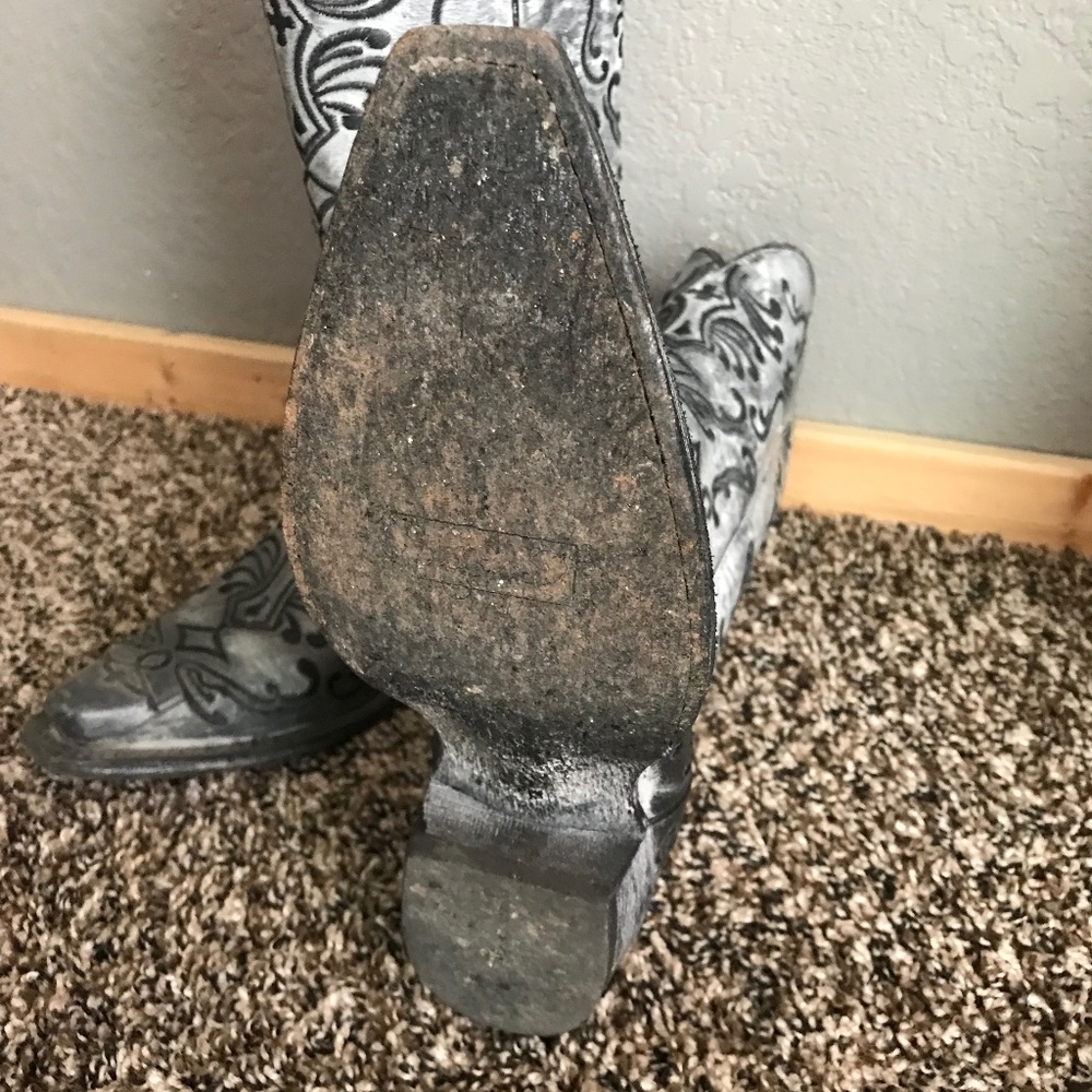 Sheyanne Snip Toe boots